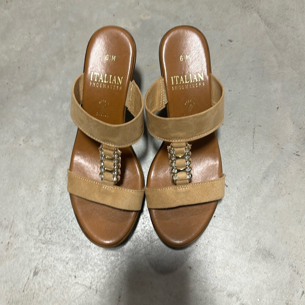 Italian Shoemakers | Kendy -Women's Wedge Sandals‎ Natural / Size 6.5 M